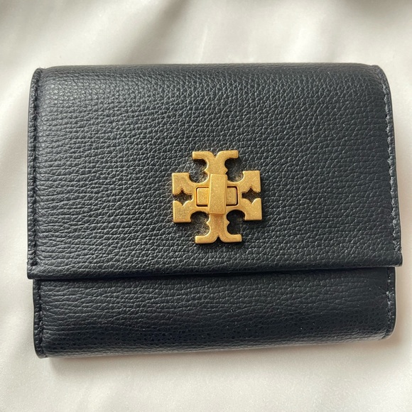Tory Burch Kira Foldable Medium Wallet - Picture 5 of 6